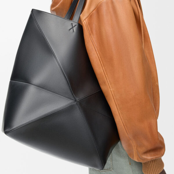 LOEWE Xl Puzzle Fold Tote
In Shiny Calfskin, view 2