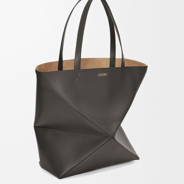 LOEWE Xl Puzzle Fold Tote
In Shiny Calfskin, view 3