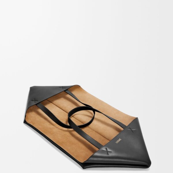 LOEWE Xxl Puzzle Fold Tote
In Shiny Calfskin, view 3