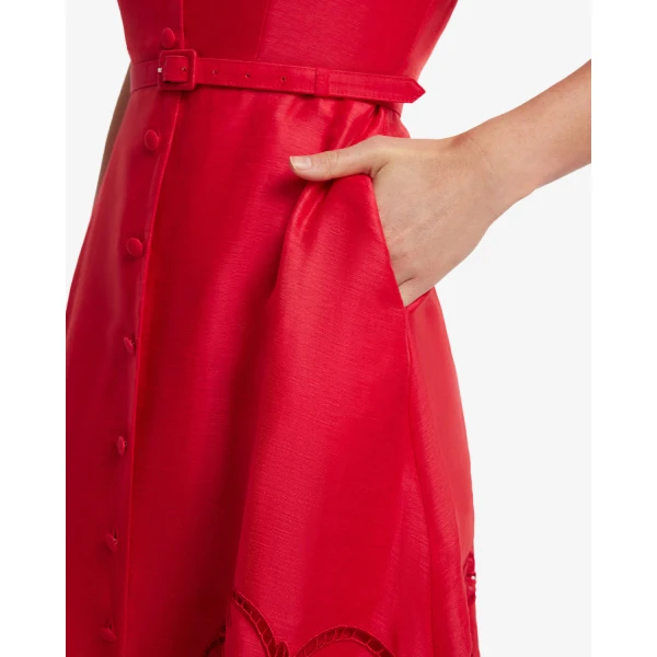 Matching rose belt included