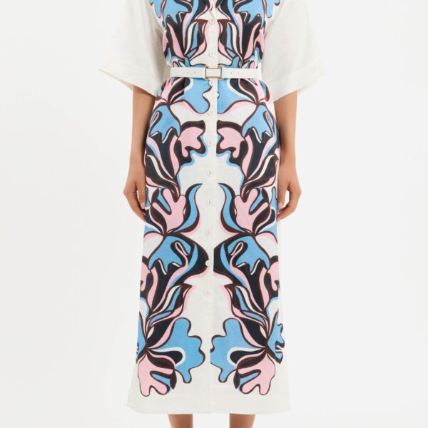 it features wide sleeves and a sleek collared neckline that radiate sophistication