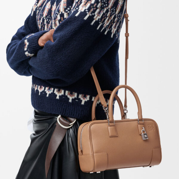LOEWE Amazona 23 Bag In Soft Grained Calfskin, view 3