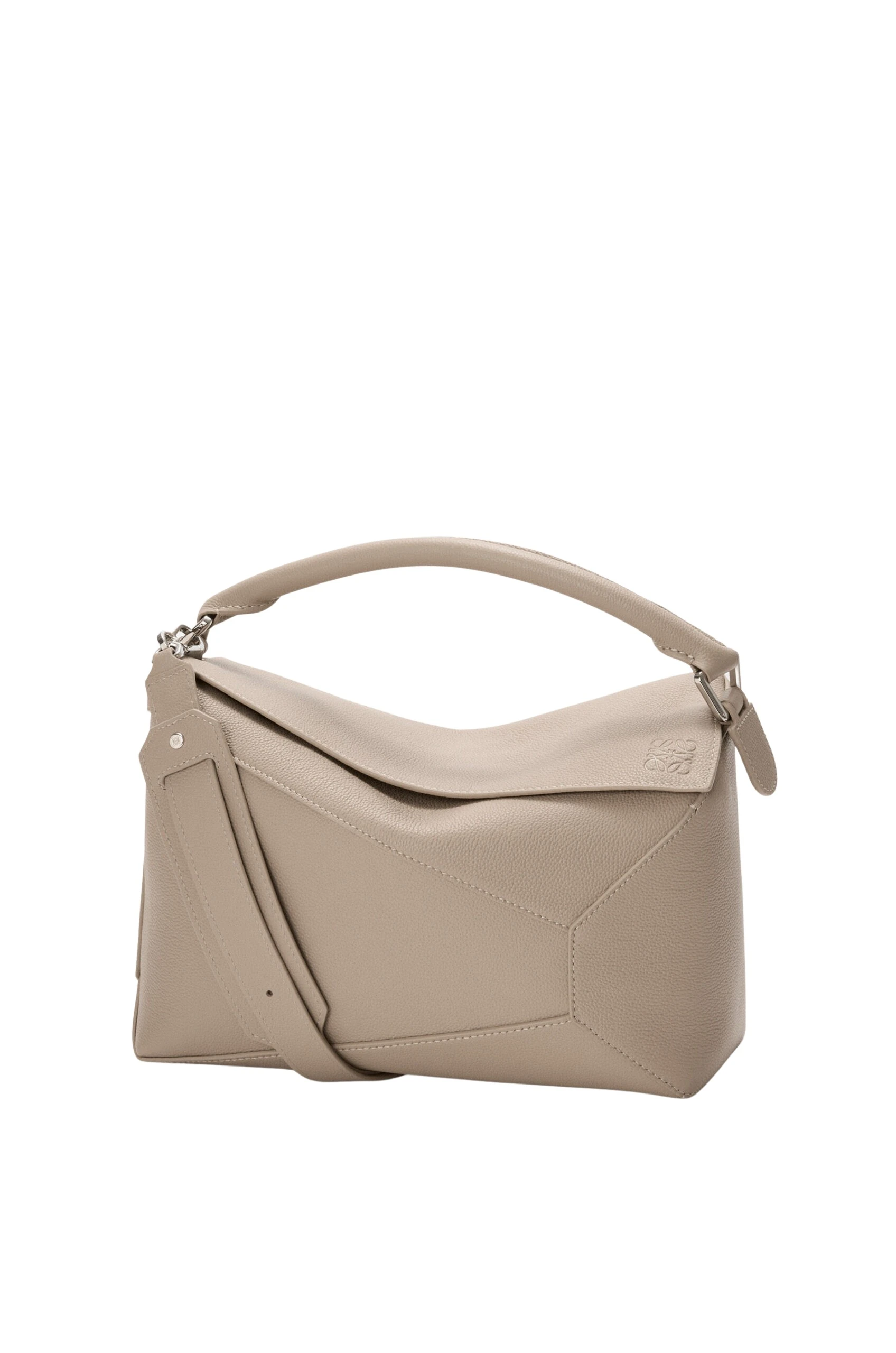 LOEWE-Medium-Puzzle-Edge-Bag-In-Soft-Grained-Calfskin-2026-coveti-scaled17955_nobg coveti