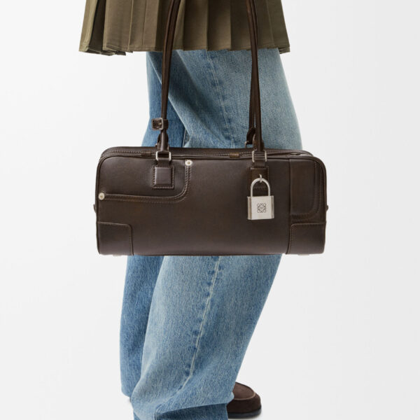 LOEWE Panta Amazona 31 Cropped Bag In Shiny Calfskin, view 2