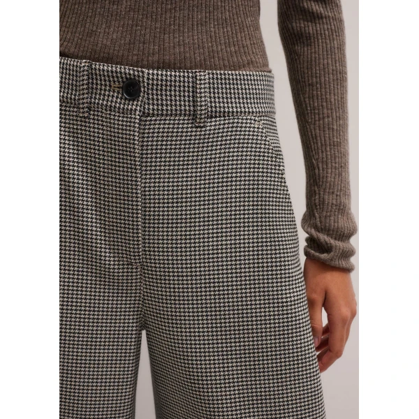 Fluid Houndstooth – luxury British Black in Me and Em exclusively at Luxury Shoes 