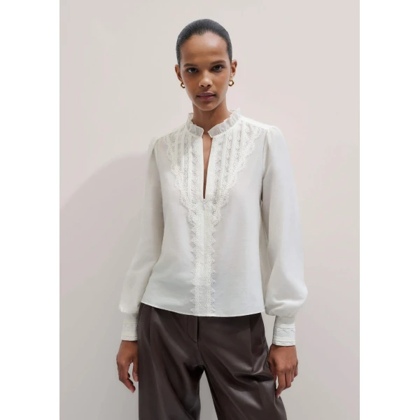 Me + Em Lace Trim Top
