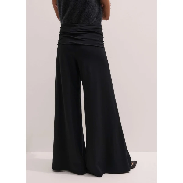 Soft Modal Jersey – luxury British Black in Me and Em exclusively at Luxury Shoes 
