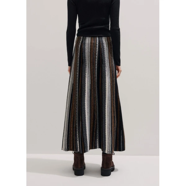 Me + Em Textured Stitch Skirt
