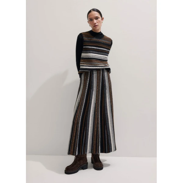 Merino + Cashmere – luxury British Black in Me and Em exclusively at Luxury Shoes 