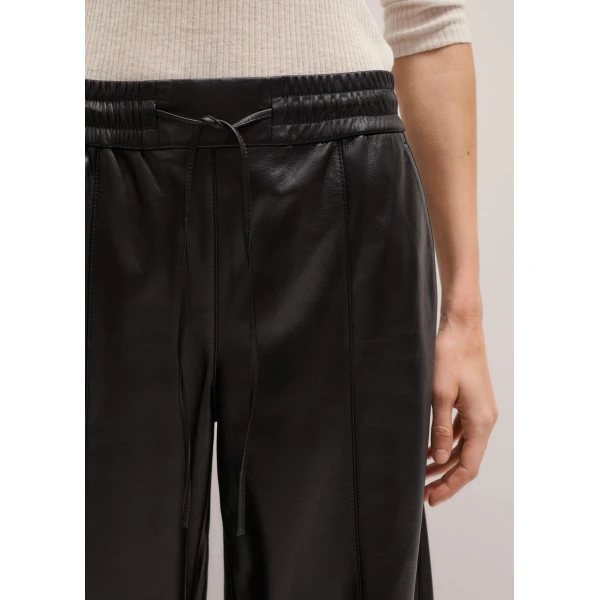 Me and Em Wide-Leg Track Pant