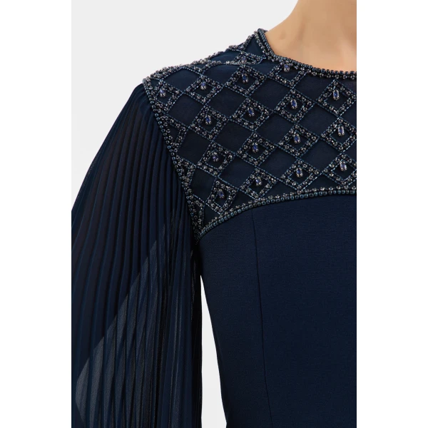 this gown is a captivating choice for your next event.