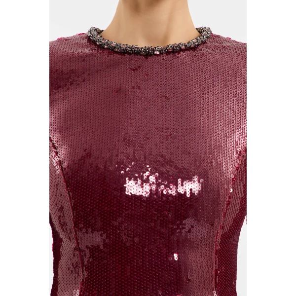 this gown is perfect for your next event.