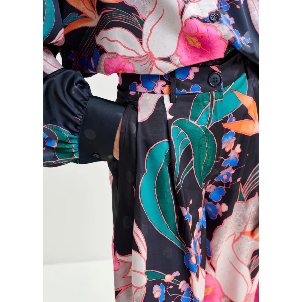 Essentiel Antwerp Black and mulitcolor printed wide-leg pants - Essentiel Antwerp Pants - Colorful Belgian Design - Shop at Luxury Shoes 