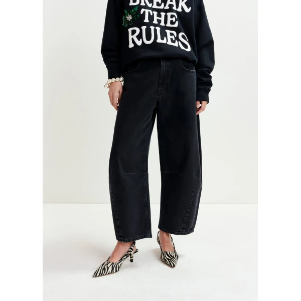 Essentiel Antwerp Black cotton cropped barrel-leg jeans - Essentiel Antwerp Pants - Colorful Belgian Design - Shop at Luxury Shoes 
