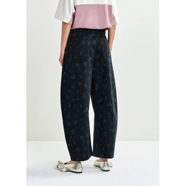 Essentiel Antwerp Black floral-print barrel-leg cropped jeans - Essentiel Antwerp Pants - Colorful Belgian Design - Shop at Luxury Shoes 