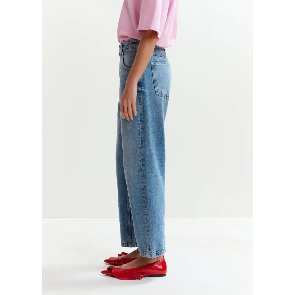 Essentiel Antwerp Blue organic cotton cropped boyfriend jeans - Essentiel Antwerp Pants - Colorful Belgian Design - Shop at Luxury Shoes 