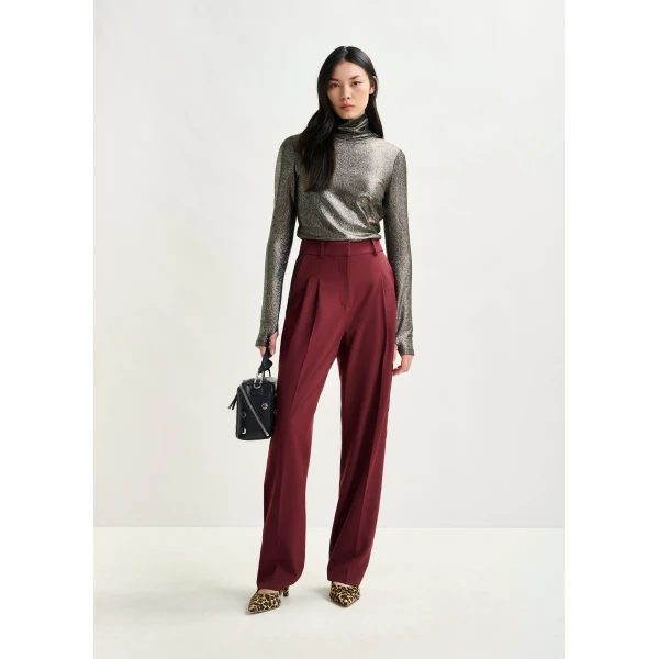 Essentiel Antwerp Burgundy tapered pants with crease - Essentiel Antwerp Pants - Colorful Belgian Design - Shop at Luxury Shoes 