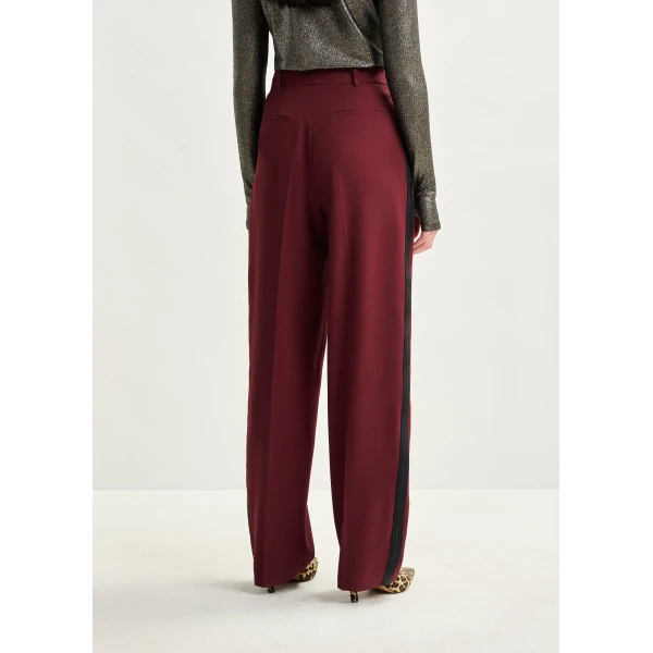 Essentiel Antwerp Burgundy tapered pants with crease - Essentiel Antwerp Pants - Colorful Belgian Design - Shop at Luxury Shoes 