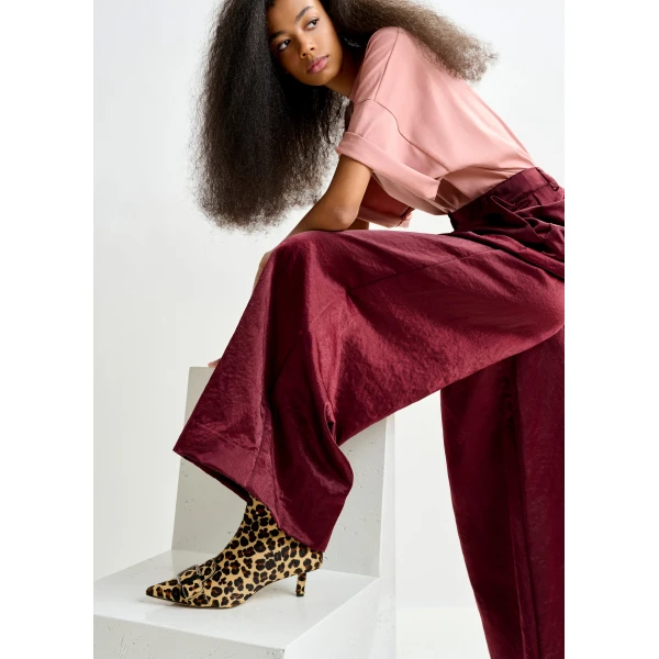 Essentiel Antwerp Burgundy wide-leg pants - Essentiel Antwerp Pants - Colorful Belgian Design - Shop at Luxury Shoes 