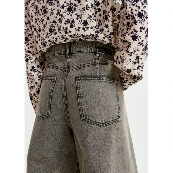 Essentiel Antwerp Grey and beige overdyed organic cotton barrel-leg jeans - Essentiel Antwerp Pants - Colorful Belgian Design - Shop at Luxury Shoes 