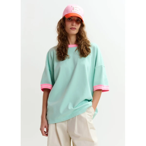 Essentiel Antwerp Light blue knit T-shirt with pink contrasting trim - Essentiel Antwerp Shirts - Colorful Belgian Design - Shop at Luxury Shoes 
