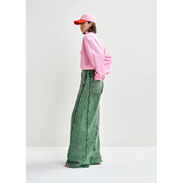 Essentiel Antwerp Light pink cotton shirt with elongated collar and mismatched buttons - Essentiel Antwerp Shirts - Colorful Belgian Design - Shop at Luxury Shoes 