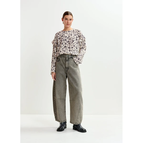 Essentiel Antwerp Off-white and black floral top with ruffle detail - Essentiel Antwerp Tops - Colorful Belgian Design - Shop at Luxury Shoes 