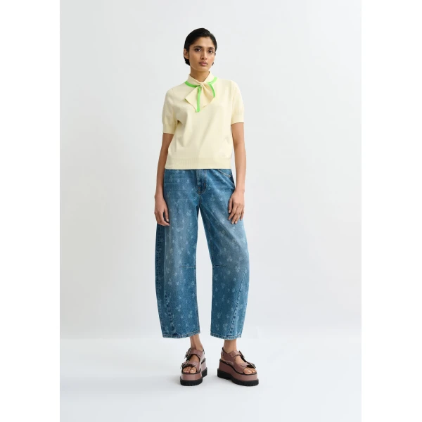 Essentiel Antwerp Off-white fine-knit polo with light green scarf-like contrast collar - Essentiel Antwerp Tops - Colorful Belgian Design - Shop at Luxury Shoes 