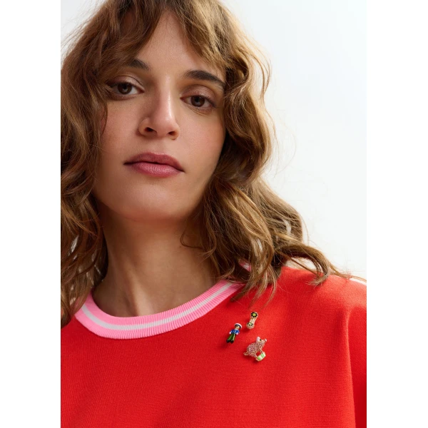 Essentiel Antwerp Red slightly cropped knit T-shirt with pink contrasting trim - Essentiel Antwerp Shirts - Colorful Belgian Design - Shop at Luxury Shoes 