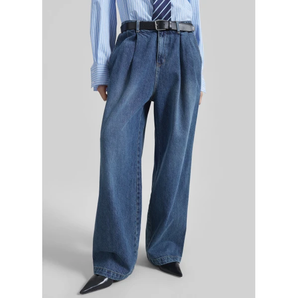 The Frankie Shop Buxton Pleated Wide Jeans - Medium Wash - Oversized Minimalist Pants in Blue - Shop at Luxury Shoes 