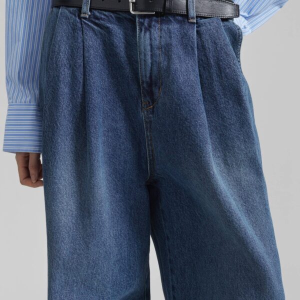 The Frankie Shop Buxton Pleated Wide Jeans – Medium Wash, view 4