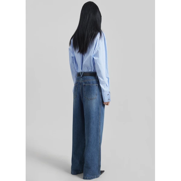 The Frankie Shop Buxton Pleated Wide Jeans - Medium Wash - Oversized Minimalist Pants in Blue - Shop at Luxury Shoes 