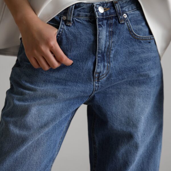 The Frankie Shop Dalston Jeans – Medium Wash, view 4