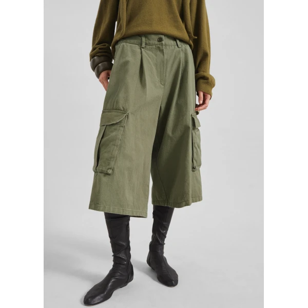 The Frankie Shop Dorva Cargo Bermuda Shorts - Pale Olive - Oversized Minimalist Shorts in Green - Shop at Luxury Shoes 