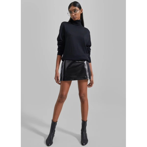 The Frankie Shop Eve Thin Turtleneck Sweater - Black - Oversized Minimalist Knitwear in Brown - Shop at Luxury Shoes 