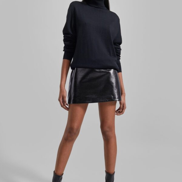 The Frankie Shop Eve Thin Turtleneck Sweater – Black, view 4