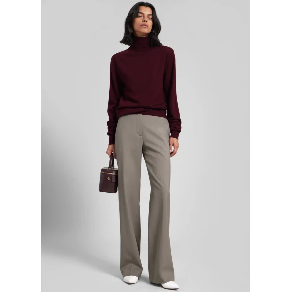 The Frankie Shop Eve Thin Turtleneck Sweater - Burgundy - Oversized Minimalist Knitwear in Red - Shop at Luxury Shoes 