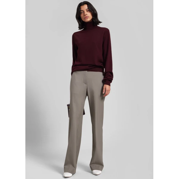 The Frankie Shop Eve Thin Turtleneck Sweater - Burgundy - Oversized Minimalist Knitwear in Red - Shop at Luxury Shoes 