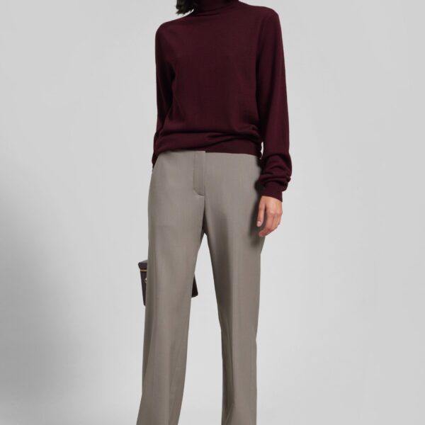 The Frankie Shop Eve Thin Turtleneck Sweater – Burgundy, view 5