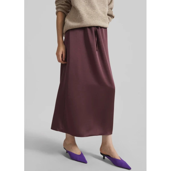 The Frankie Shop Loray Satin Midi Skirt - Burgundy - Oversized Minimalist Skirts in Red - Shop at Luxury Shoes 