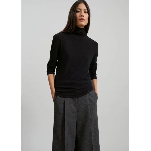 The Frankie Shop Loulou De Saison Gallinara Lds Second Skin Jersey Sweater - Black - Oversized Minimalist Knitwear in Black - Shop at Luxury Shoes 