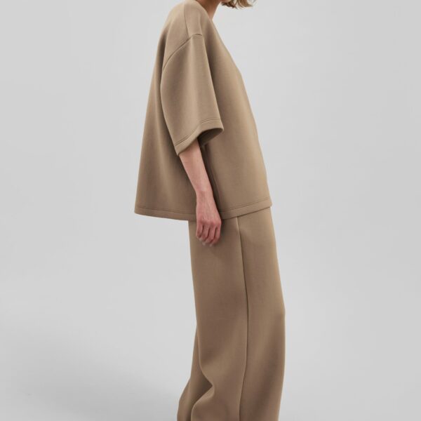 The Frankie Shop Mirca Neoprene Elastic Pants – Camel, view 4