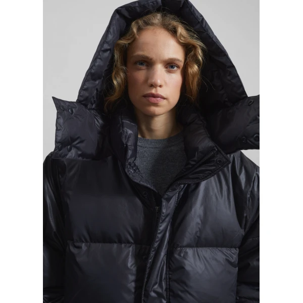The Frankie Shop Riom Hooded Puffer Jacket - Black - Oversized Minimalist Jackets in Black - Shop at Luxury Shoes 