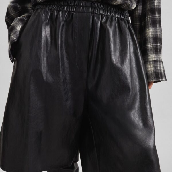 The Frankie Shop Risarven Faux Leather Bermuda Shorts – Black, view 5