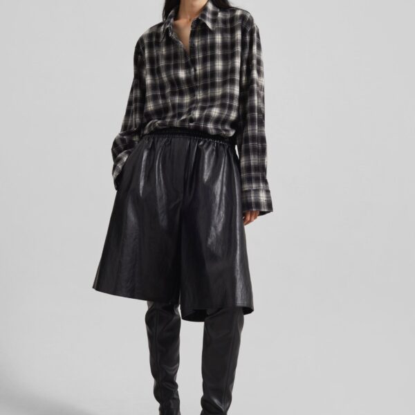 The Frankie Shop Risarven Faux Leather Bermuda Shorts – Black, view 8