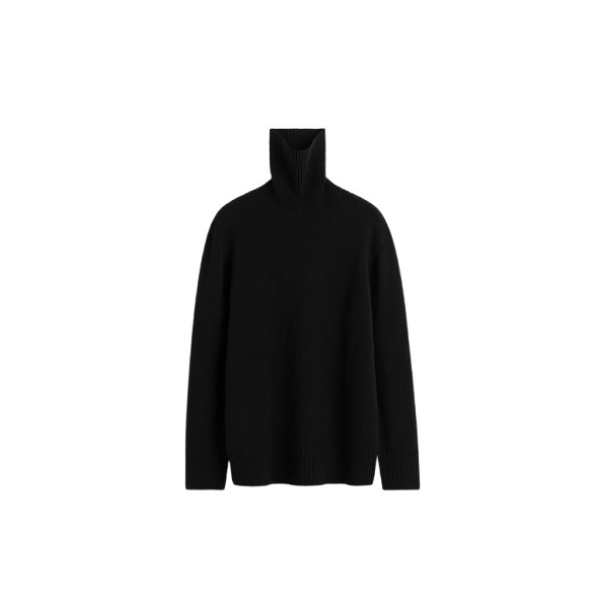 Toteme Knitwear with minimalist design at Luxury Shoes 