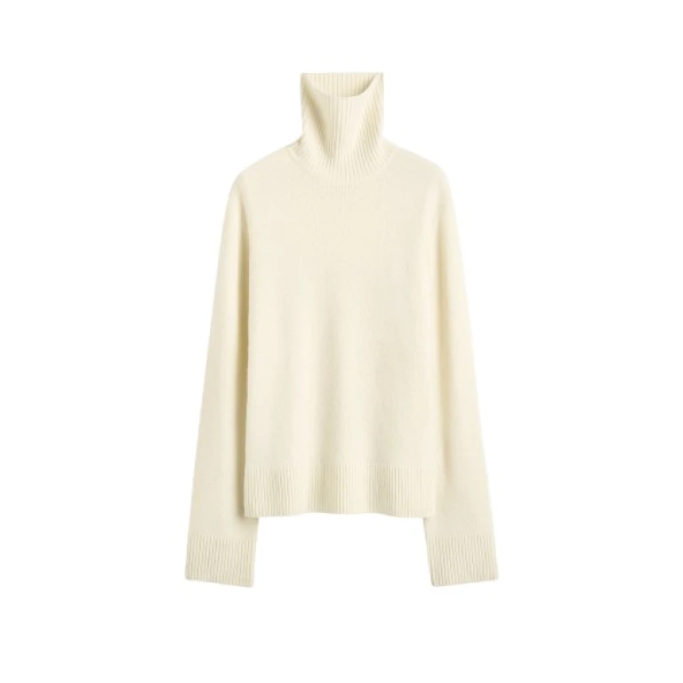 Toteme Knitwear with minimalist design at Luxury Shoes 