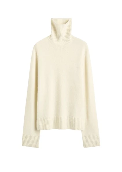 Toteme-Cashmere-turtleneck-ecru60573_nobg Toteme Knitwear with minimalist design at Luxury Shoes
