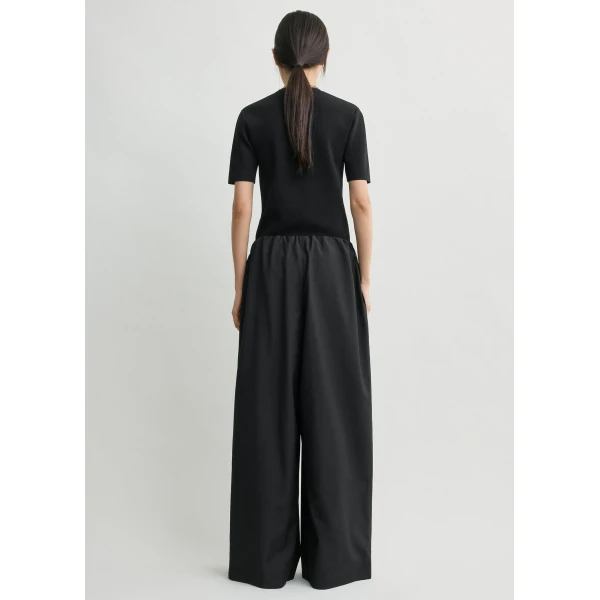 Toteme Pants with minimalist design at Luxury Shoes 