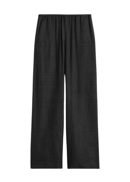 Toteme Loungewear with minimalist design at Luxury Shoes 